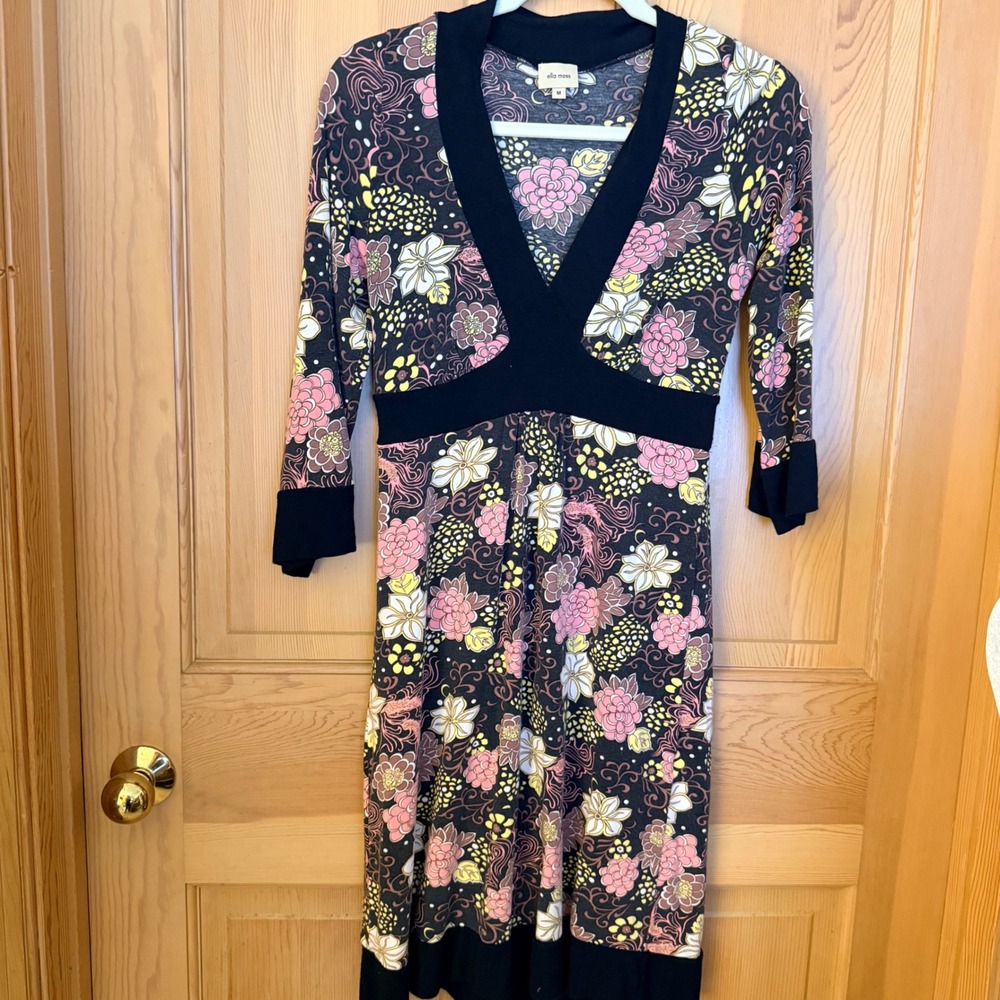 Ella Moss Floral Empire Waist Dress M Black Pink V-Neck 3/4 Sleeve Boho Retro
